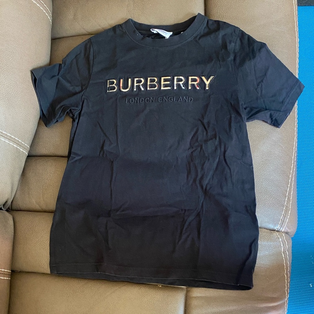 Burberry boy’s Authentic London England T-shirt size 12